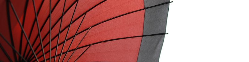 ZeroGPT和AI Text Classifier两款小众查ai率免费网站的界面对比，左侧显示ZeroGPT的大字数检测界面，右侧显示OpenAI官方分类器的简洁界面